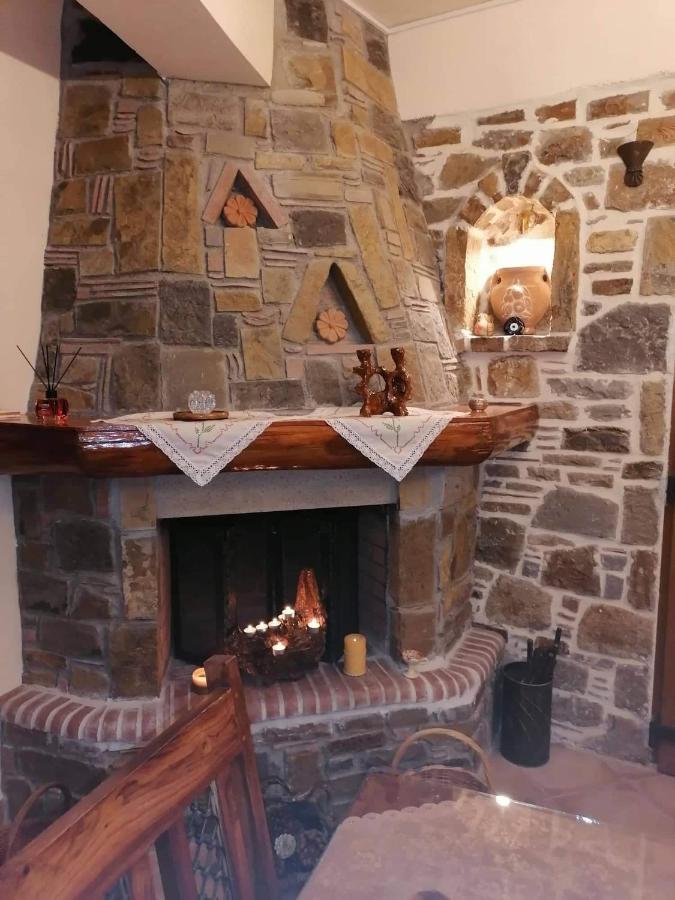 Traditional House In Androni Мирина Екстериор снимка