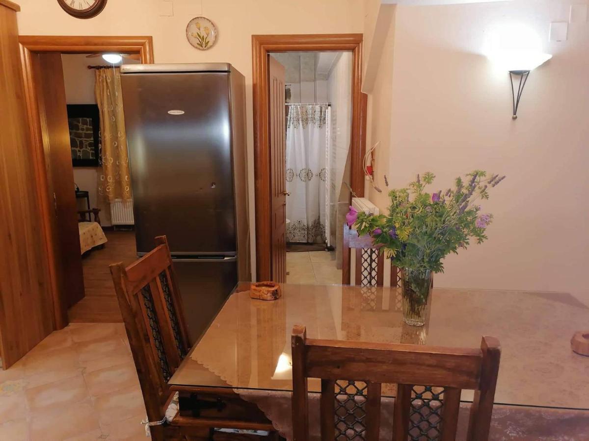 Traditional House In Androni Мирина Екстериор снимка